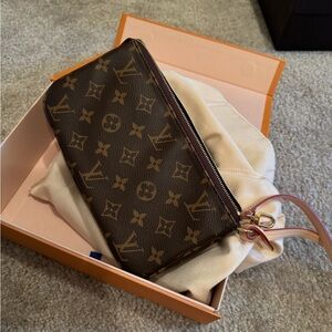 Louis Vuitton M40712 MONOGRAM POCHETTE ACCESSOIRES Shoulder Clutch Bag